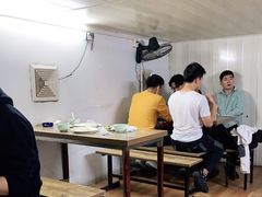 -煲煲香快餐(南京路店)