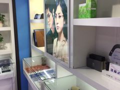 -提一眼镜·蔡司·依视路(小寨店)