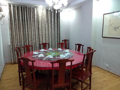 包厢-清真磊磊烧烤老店(饮虎池街34号店)