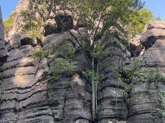 -梭布垭石林景区