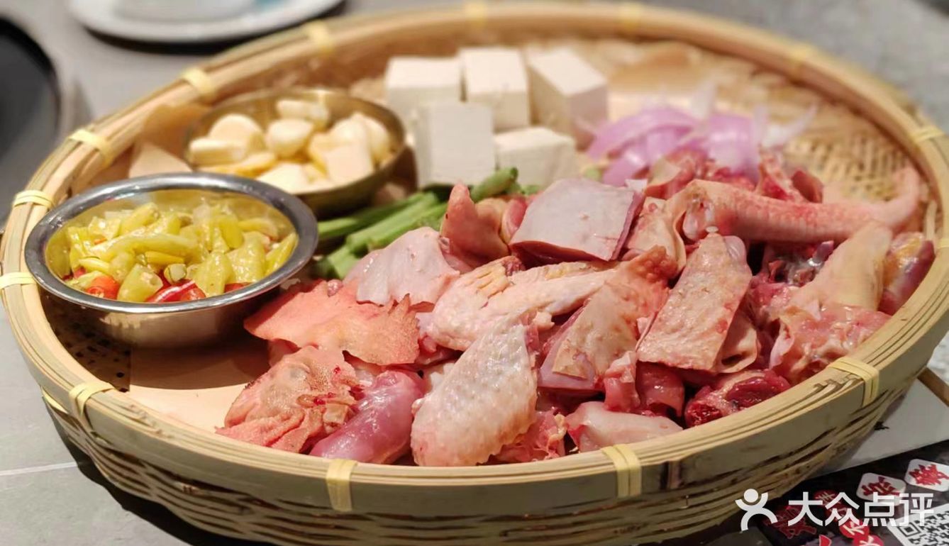 不用去东北也能吃到超好吃的铁锅炖啦[色]下次还来