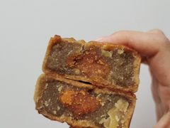 广式莲蓉蛋黄月饼-桂香村(护国寺店)