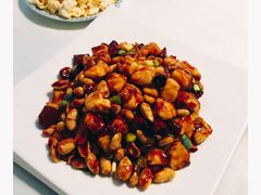 -老街坊美食汇(玉兰大街店)