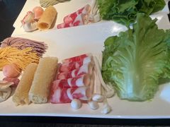 -海上明月海鲜火锅 鲜切牛肉