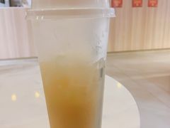 -顶东面包花园·生日蛋糕(世博店)