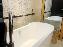 -兰州皇冠假日酒店