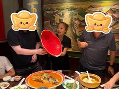 -东口码头·烧鸽子·鱼头泡饼·地方菜(金鹰悦城店)