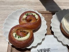 -VERIE BAKEHOUSE