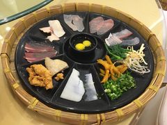 -老国贸云南传统过桥米线(滇池店)