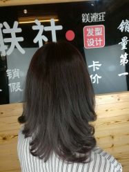 -镁连社·美联社