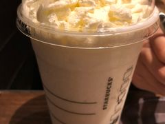 -星巴克臻选(南京金茂览秀城店)