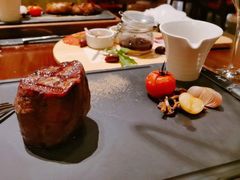 -恰餐厅及酒吧 CHAR Bar & Grill (北京丽都皇冠假日店)