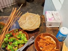 -四小区火锅·巷子里的重庆火锅(花照壁店)