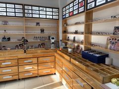 -豪门视光·星趣控·蔡司依视路眼镜代理商(中央大街店)