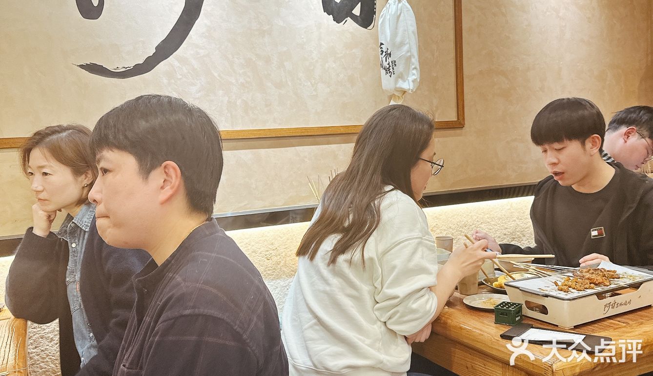没想到在上海也能吃到这么好吃的烧烤店[调皮]