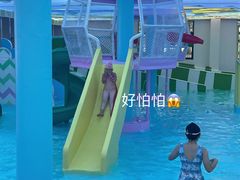 -鲸灵公元游泳中心