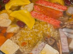 -尚尚仙·酸汤猪手·猪肚鸡火锅(华联万柳购物中心店)