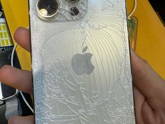 -Apple零售店(华贸购物中心店)