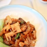 每道菜品量也很大，点了四道菜，样样都好吃