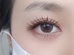 -爱美睫美甲会馆