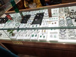 -翠竹玉器批发市场(水贝珠宝园店)