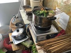 -十二中串串香(三桥街道桃园北路东社区店)