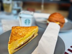 -星巴克臻选(上海合生汇1F店)