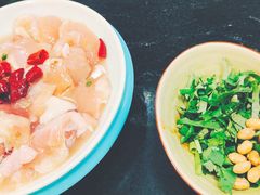 -聚黔堂凯里酸汤鱼美食店