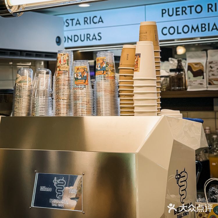 在广州❗️从复古漫画里跳出来的咖啡新店❗️