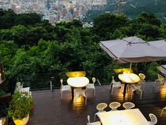 -草山夜未眠景观餐厅