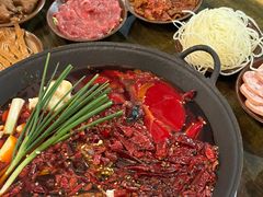 -黄潇洒老火锅(九眼桥宏济巷店)