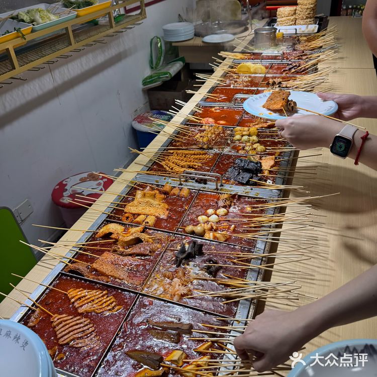 卫姐麻辣烫｜经典北方串串香🍢