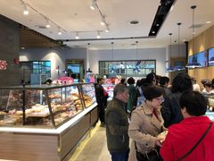 面包甜点陈列柜-巴黎贝甜(大宁国际商业广场店)
