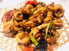 沙姜爆有膏鲜鱿-五稻厨房粤西菜(新闻店)