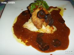 香煎银鳕鱼配鹅肝红酒松露汁，176元-成桂西餐厅·42年的味道(五大道疙瘩楼店)