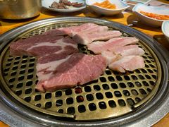 -唯成•韩国炭火烤肉 유성고기