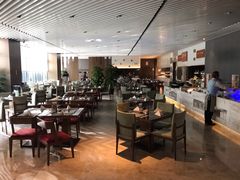 大堂-筠咖啡西餐厅(上海国展宝龙丽筠酒店)