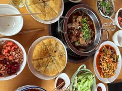 -大众跷脚牛肉馆·非遗传承单位(峨眉山店)