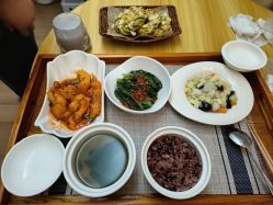 -诗安国际母婴会所 月子会所中心(市政府店)