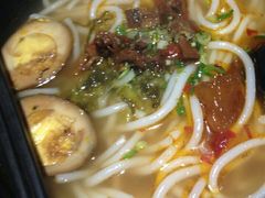 -花溪巷牛肉粉(泉城路店)