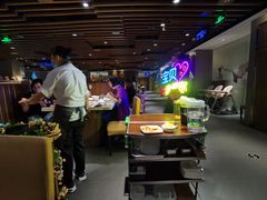 -海底捞火锅鲜切牛肉主题店(长寿路店)