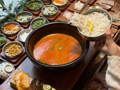 -银米·云南传统过桥米线(双廊黑金冠店)