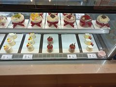 -花花卷卷·鲜食蛋糕(静安久光百货店)