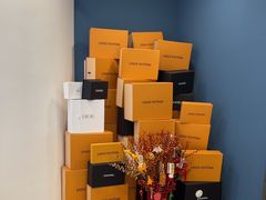 -聚云奢二手奢侈品黄金手表包包回收·中古店(中福城店)