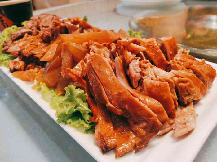 小张果老驴肉老店(湖西路店)-"喝多了,菜好不好吃都忘了,就知道贼**贵