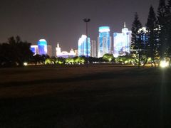 -万绿园