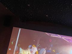 -涨巢·潮玩水疗局
