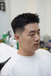 -尤司男士国潮理发馆