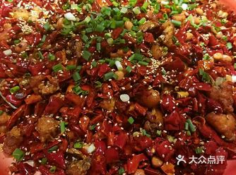 「先启半步颠小酒馆(八佰伴店)」这家店位于八佰伴中心