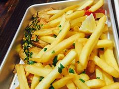 主厨特选美式风味炸鸡翅配薯条-MIKAKU(万达广场上海宝山店)